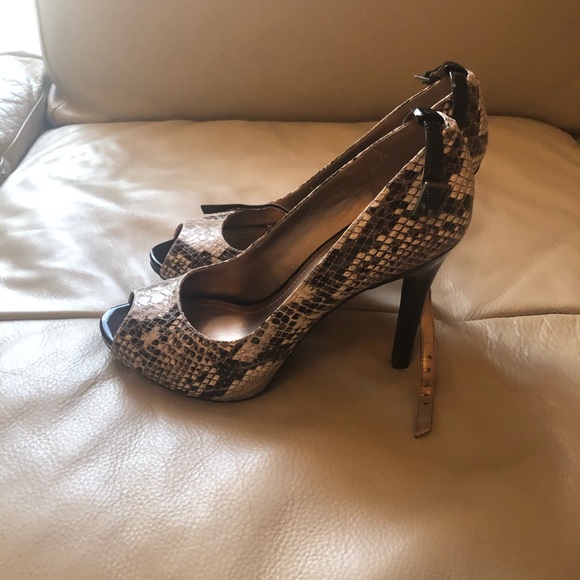 Shoes - Picture 2 of 3